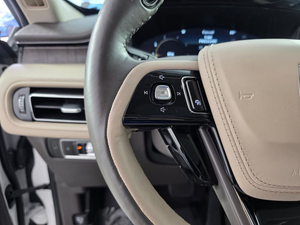 Used 2024 Lincoln Aviator Reserve w/ Equipment Group 201A image 20