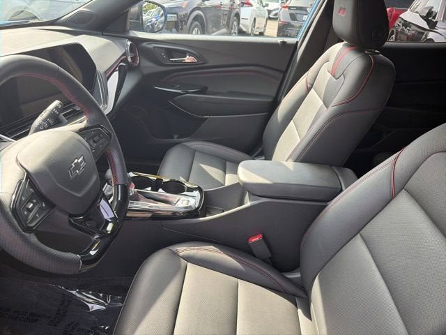 Used 2024 Chevrolet Trax RS w/ Sunroof Package FWD image 10