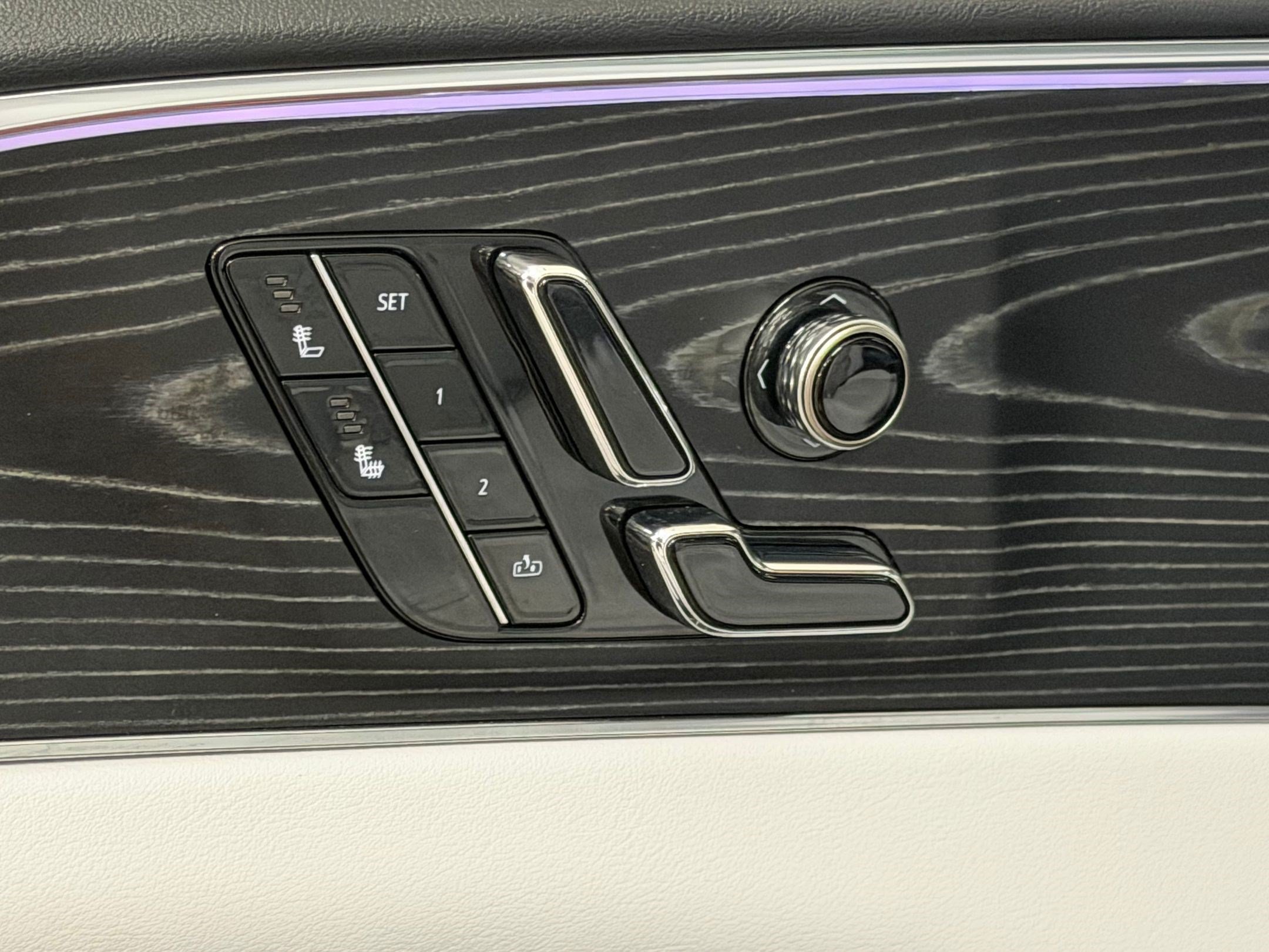 Certified 2024 Cadillac Lyriq Luxury RWD image 21