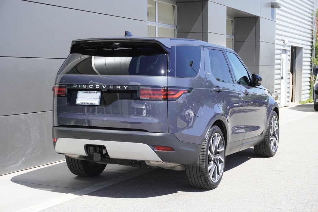 Used 2025 Land Rover Discovery S AWD/4WD image 2