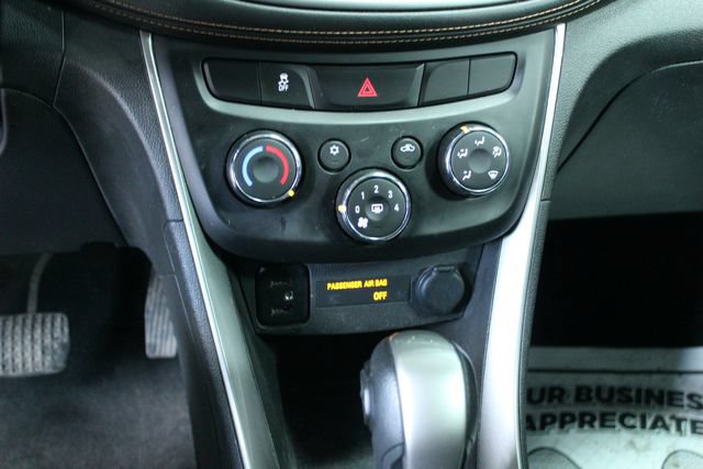 Used 2018 Chevrolet Trax LT w/ LT Convenience Package AWD/4WD image 18