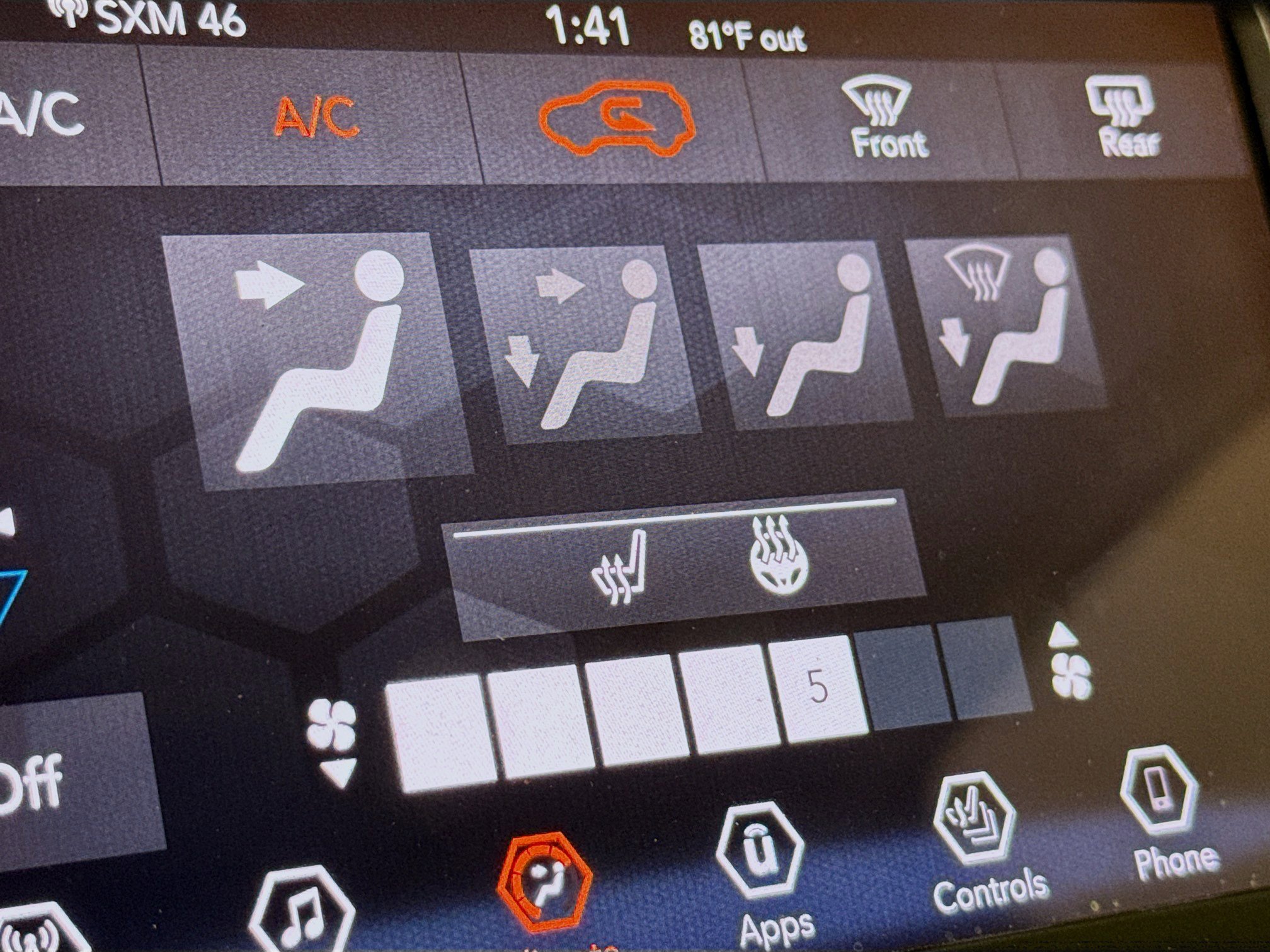 Used 2021 Jeep Cherokee Latitude Lux FWD image 24