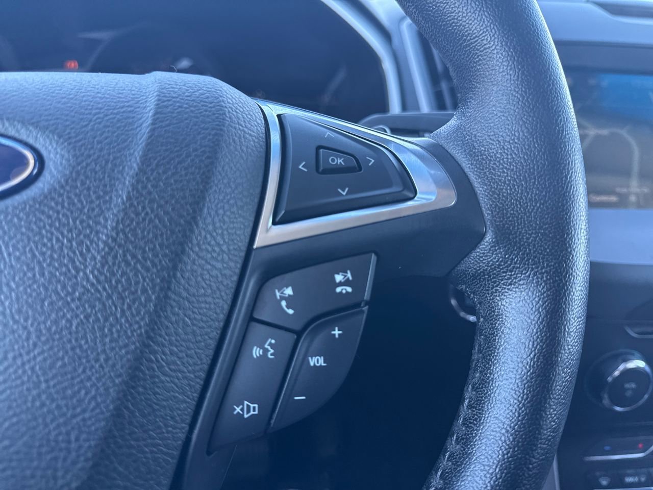 Used 2018 Ford Edge SEL w/ Equipment Group 201A image 27