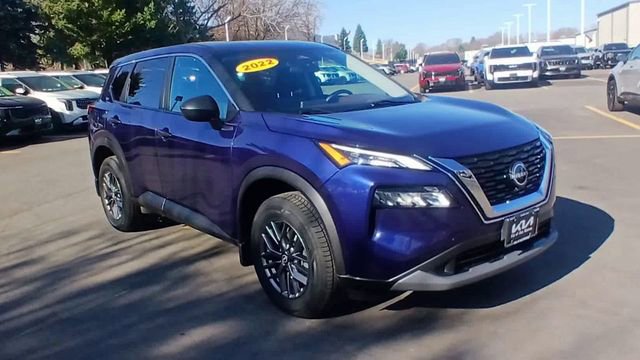 Used 2022 Nissan Rogue S image 5