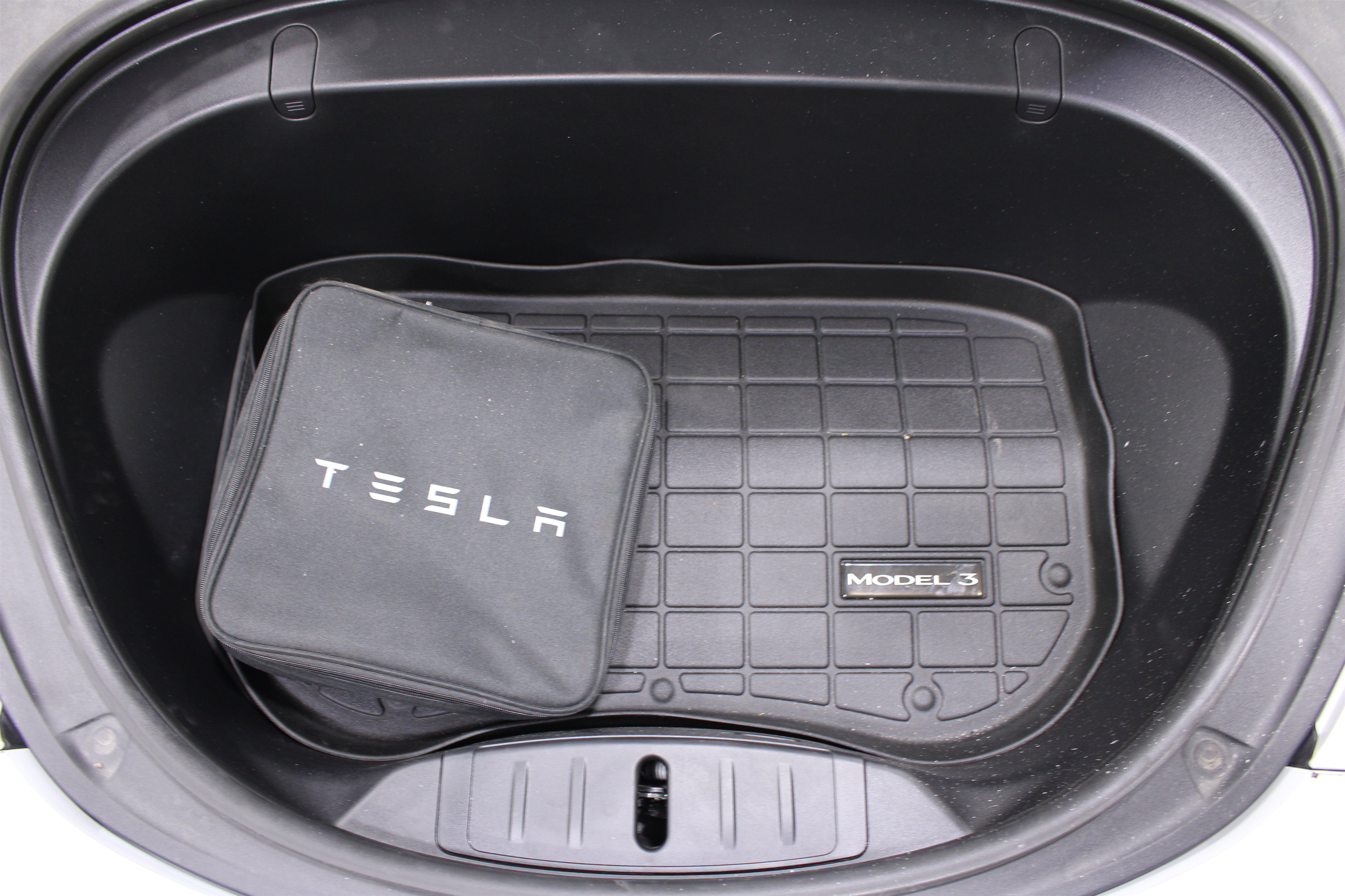 Used 2018 Tesla Model 3 AWD/4WD image 32