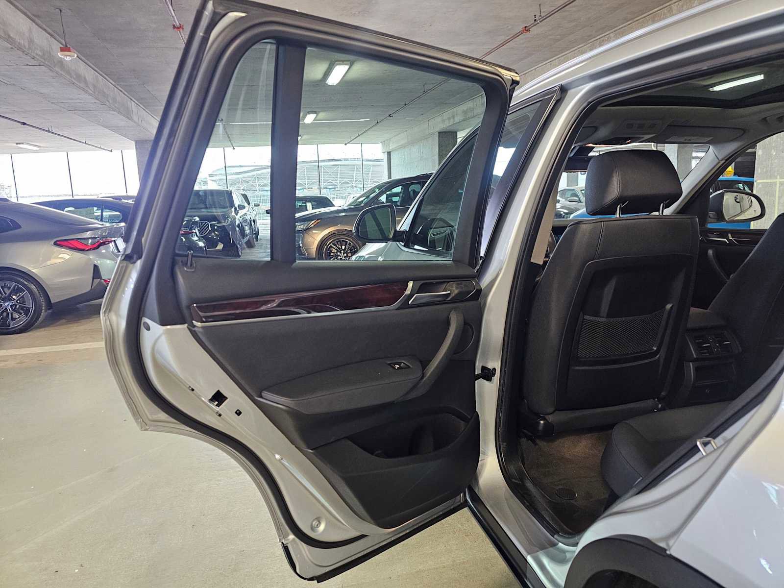Used 2017 BMW X3 xDrive28i AWD/4WD image 33