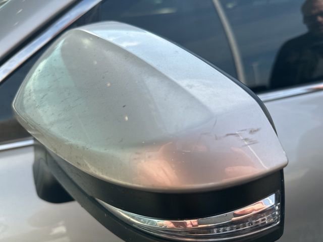 Used 2022 Toyota Venza Limited image 3