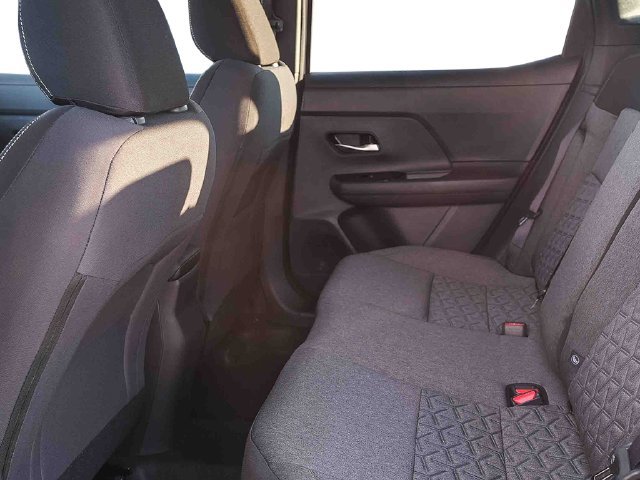 New 2027 Nissan Kicks SV AWD/4WD image 24