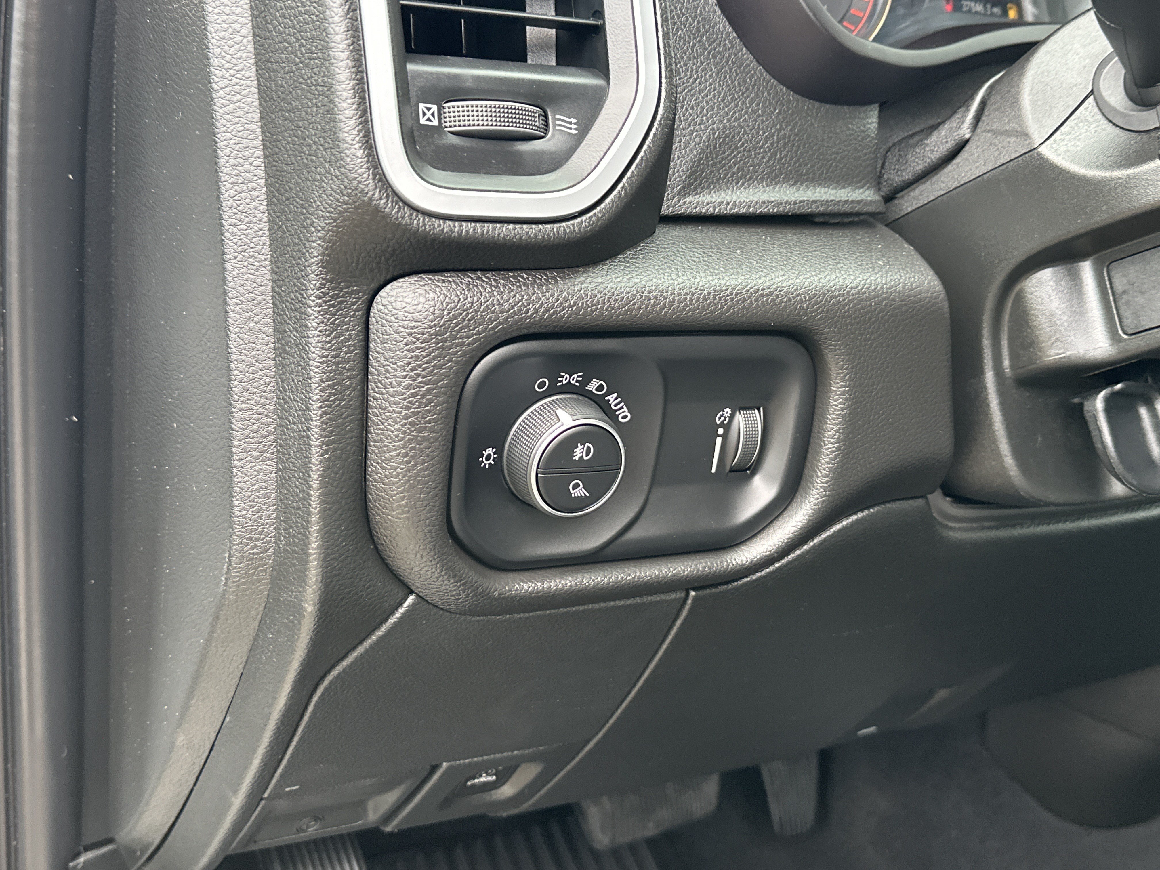 Used 2023 RAM 2500 Big Horn w/ Cold Weather Group AWD/4WD image 16