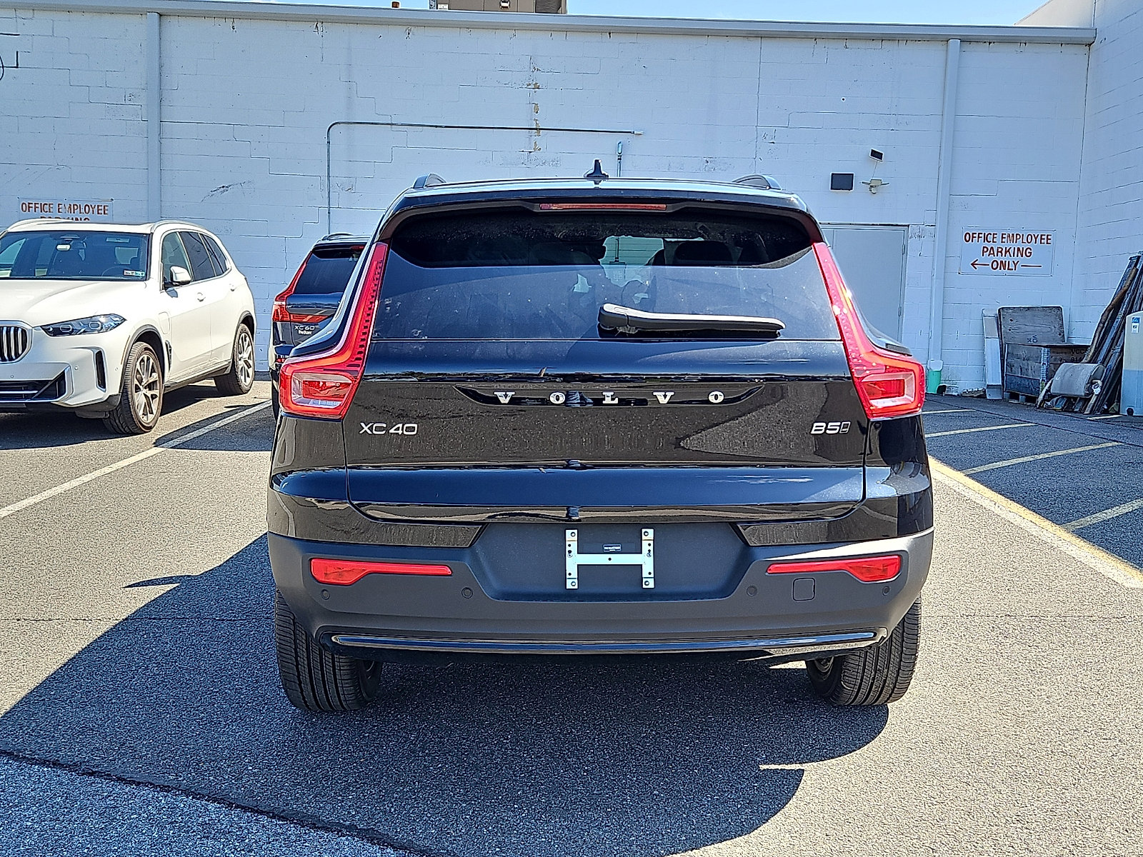 New 2026 Volvo XC40 B5 Core w/ Climate Package AWD/4WD image 5