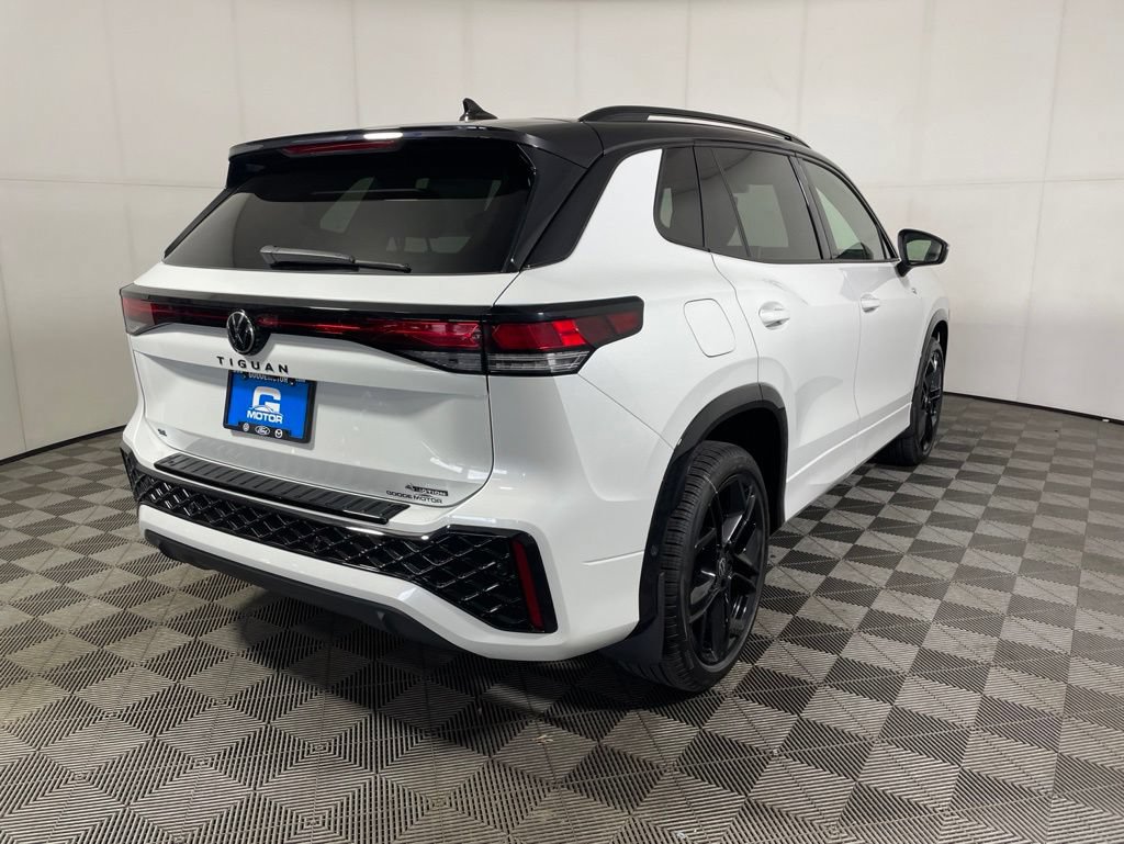 New 2026 Volkswagen Tiguan SE R-Line AWD/4WD image 5