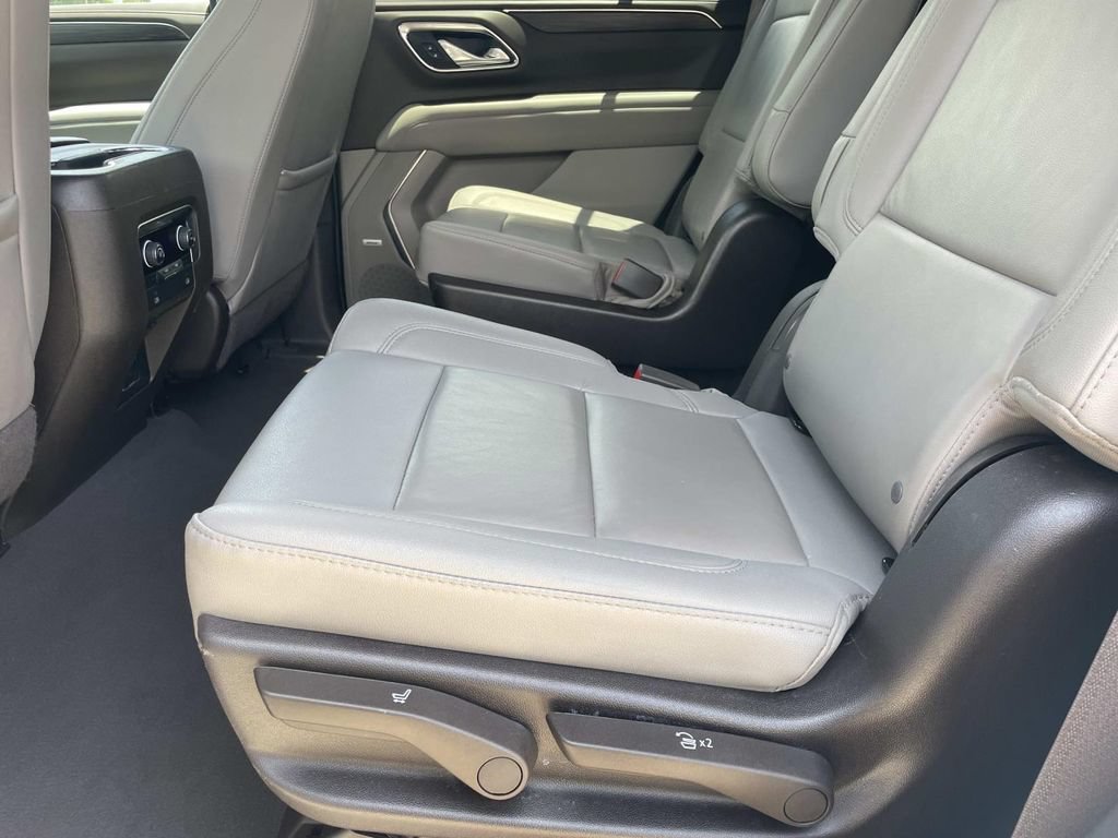 Used 2024 Chevrolet Tahoe LT RWD image 11