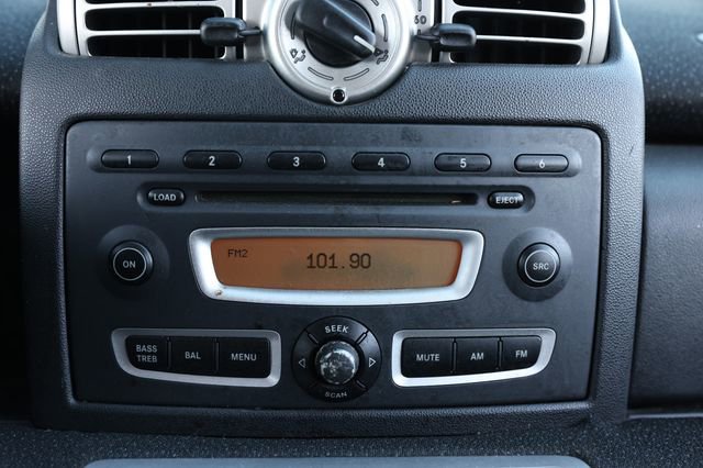 Used 2009 smart fortwo pure image 32