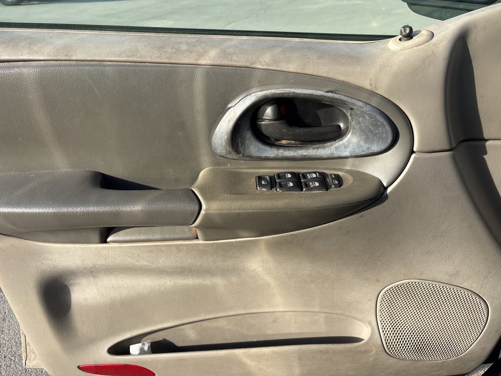 Used 2003 Chevrolet TrailBlazer LT image 15