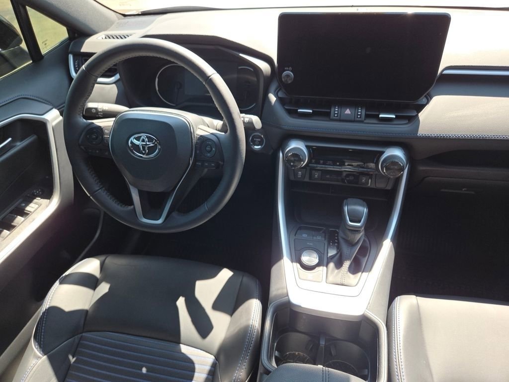 Used 2025 Toyota RAV4 XSE w/ Weather Package image 32