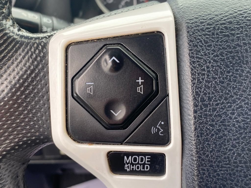 Used 2020 Toyota Tacoma SR5 RWD image 27