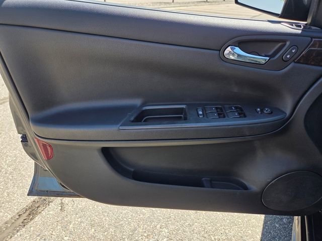 Used 2014 Chevrolet Impala LTZ FWD image 13