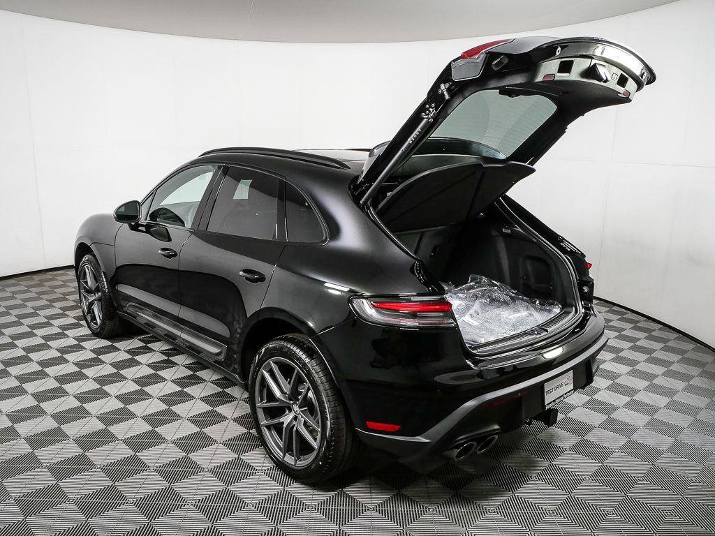 New 2026 Porsche Macan Turbo AWD/4WD image 36