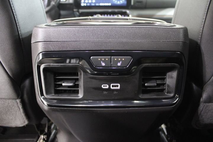 Used 2024 GMC Sierra 1500 AT4 w/ Technology Package image 27