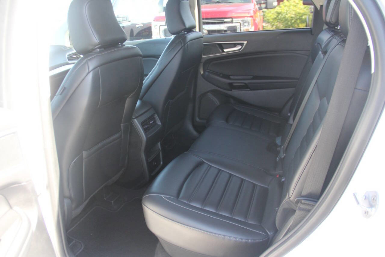 Used 2024 Ford Edge SEL image 12