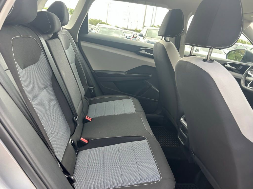Certified 2025 Volkswagen Taos S image 39