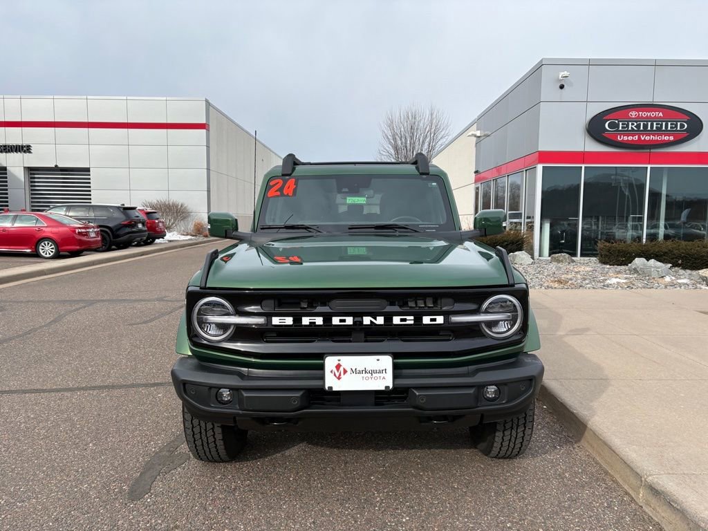 Used 2024 Ford Bronco Outer Banks image 9