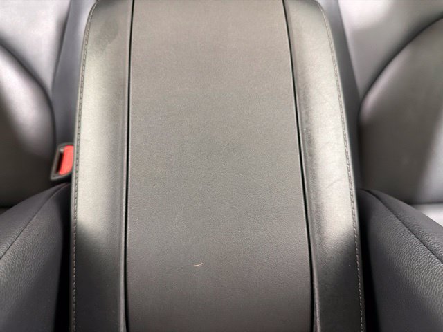 Used 2021 Toyota Highlander XLE AWD/4WD image 47