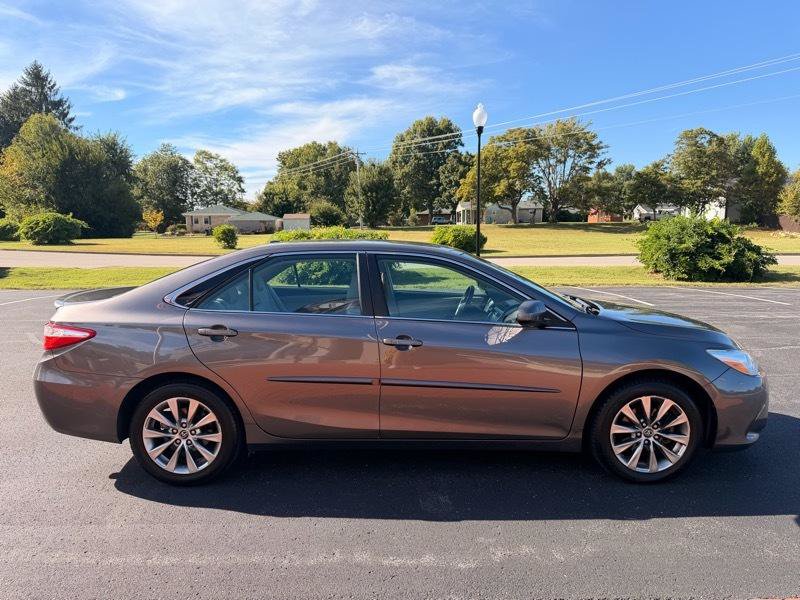 Used 2015 Toyota Camry XLE FWD image 4
