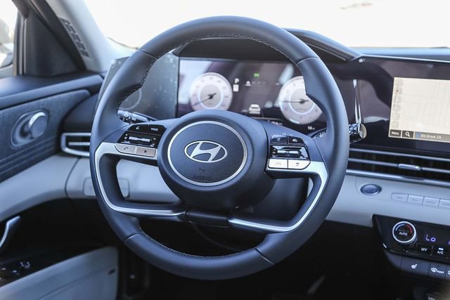 New 2026 Hyundai Elantra Limited FWD image 18
