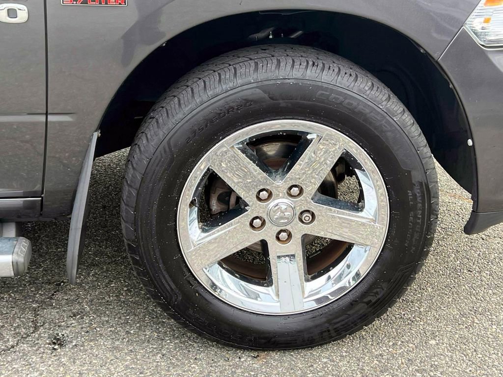 Used 2015 RAM 1500 Express image 10