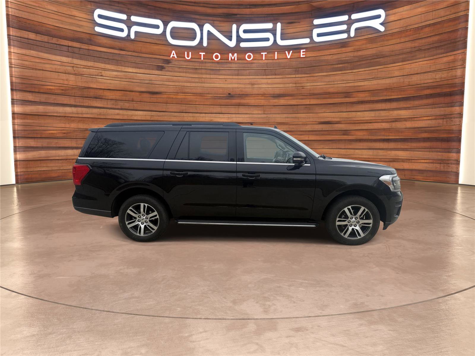 Used 2022 Ford Expedition Max XLT image 8