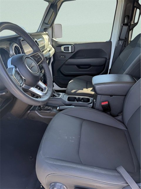 Used 2023 Jeep Wrangler Sahara image 10