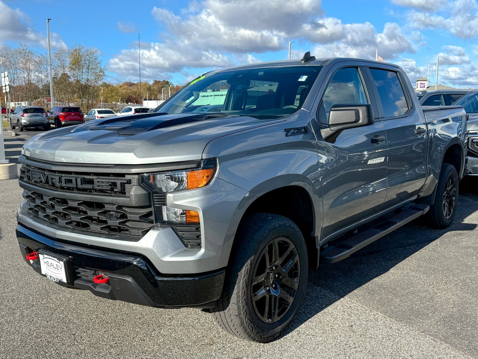 Certified 2024 Chevrolet Silverado 1500 Custom Trail Boss w/ LPO, Dark Essentials Package image 3