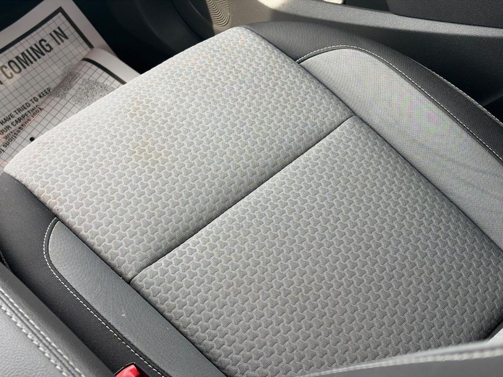 Used 2017 Ford Escape SE FWD image 16