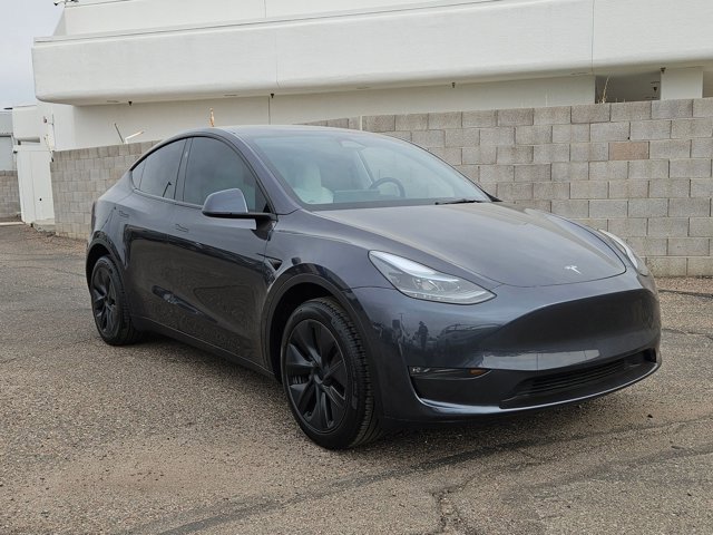 Used 2025 Tesla Model Y Long Range AWD/4WD video 3