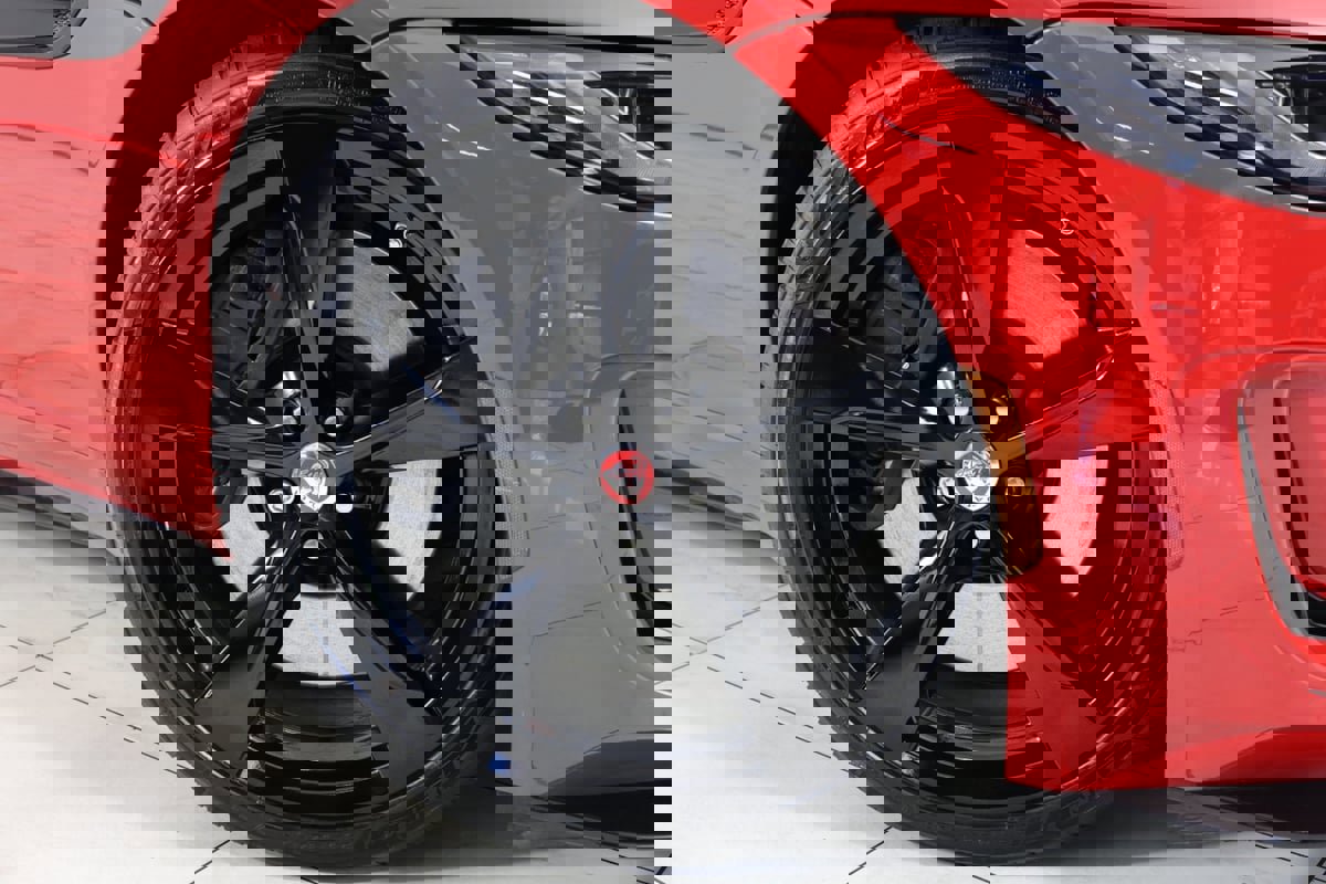 Used 2022 Jaguar F-TYPE R-Dynamic image 14