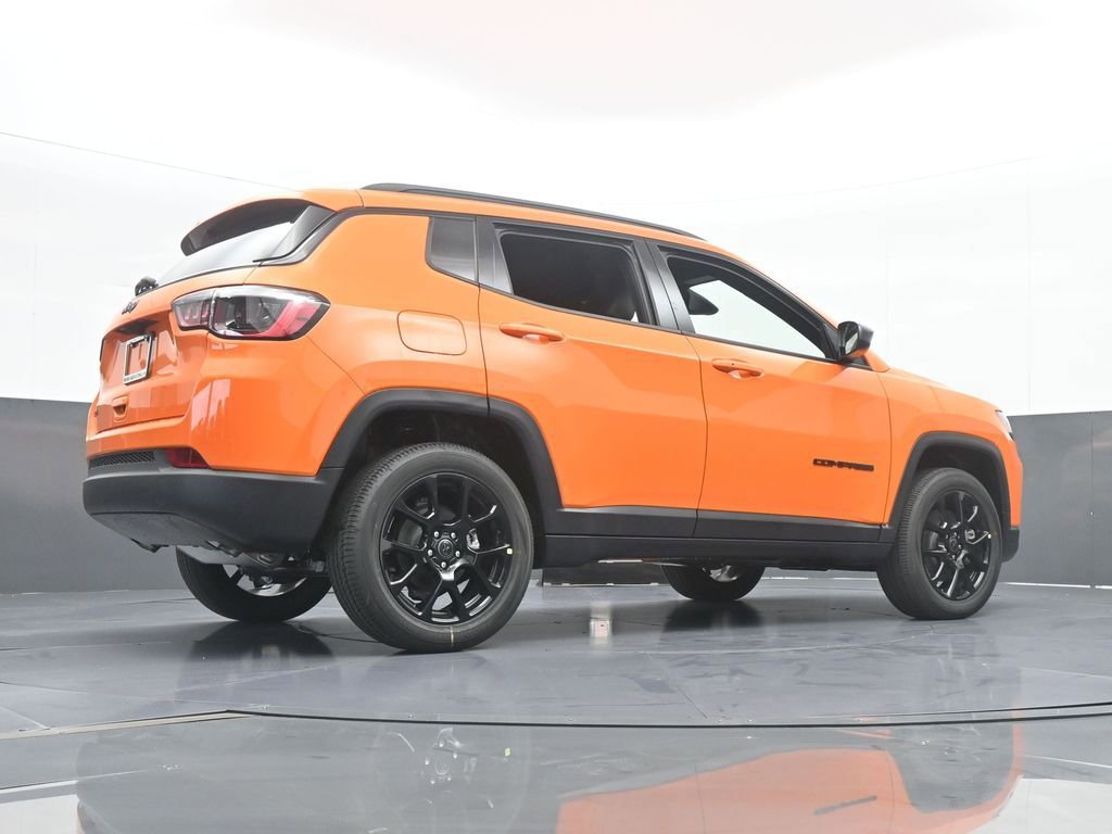 Used 2026 Jeep Compass Latitude AWD/4WD image 48