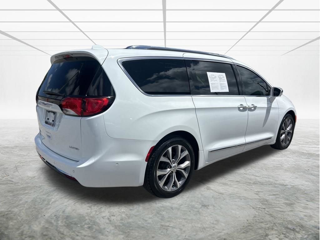 Used 2019 Chrysler Pacifica Limited w/ Tire & Wheel Group image 4