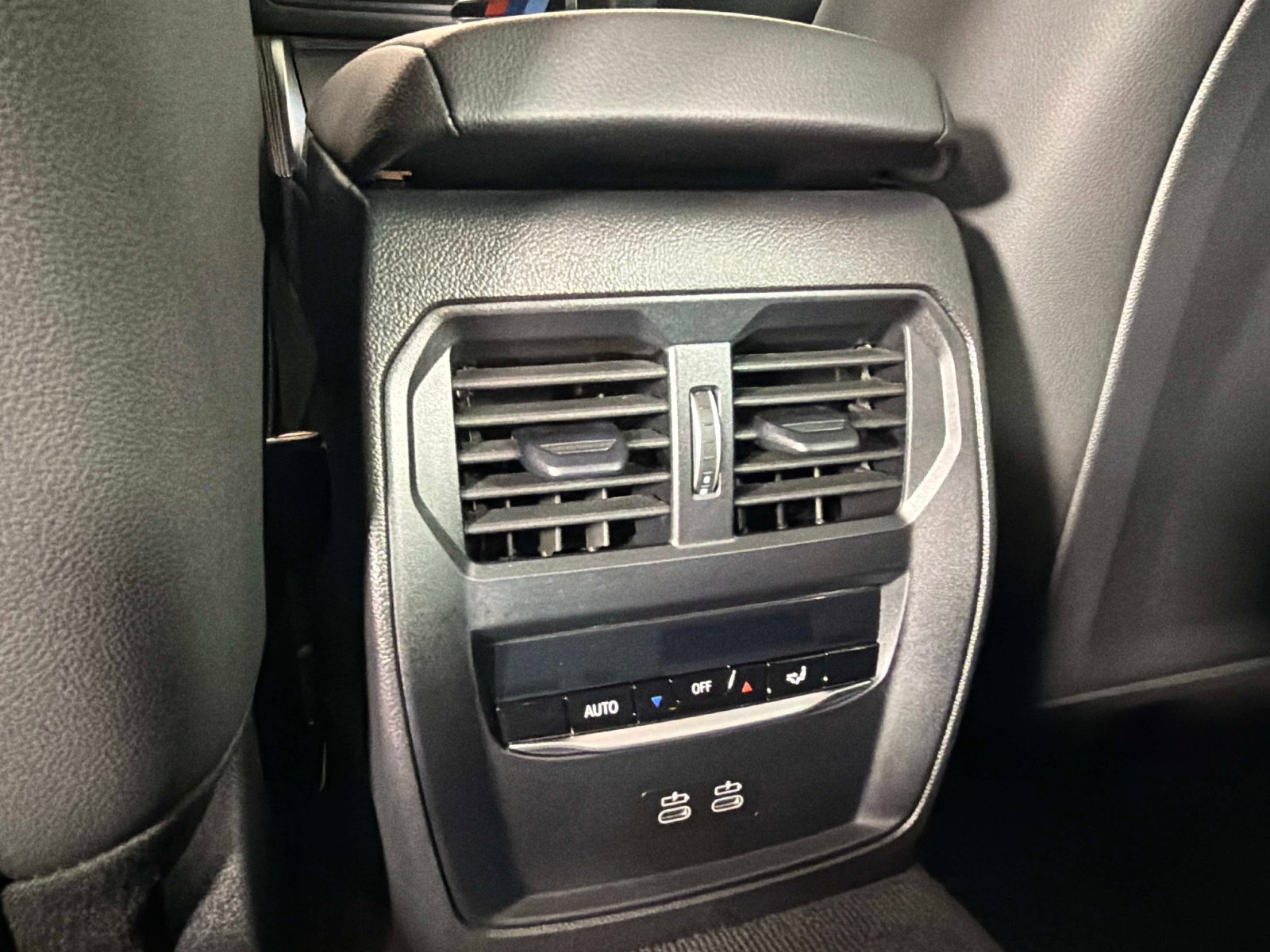 Used 2025 BMW i4 xDrive40i w/ M Sport Package image 34