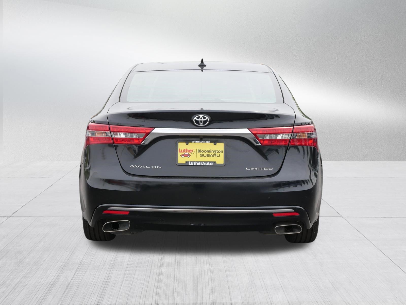 Used 2016 Toyota Avalon Limited w/ Toyota Safety Sense Package FWD image 6