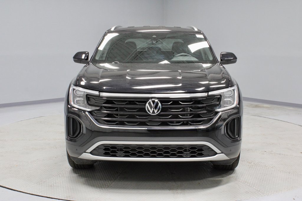 Used 2025 Volkswagen Atlas Cross Sport SE image 8