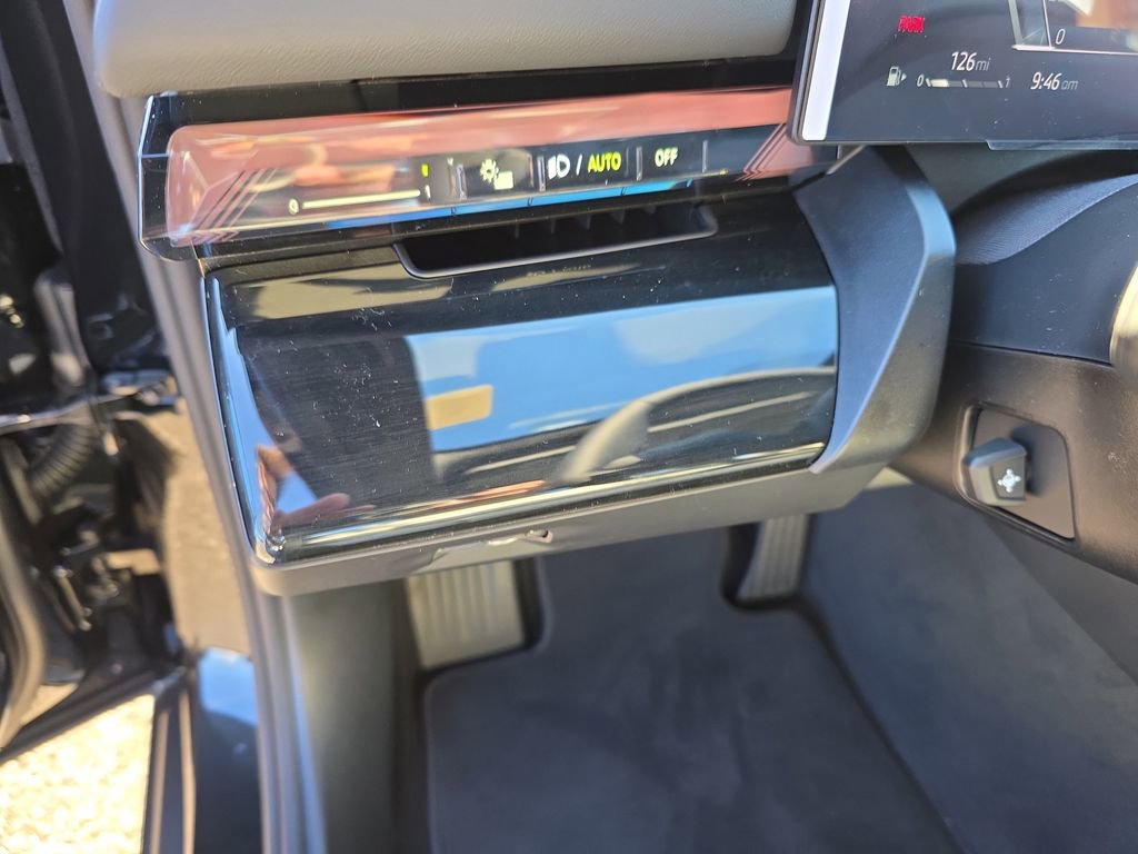 New 2026 BMW 530i xDrive w/ Premium Package image 12