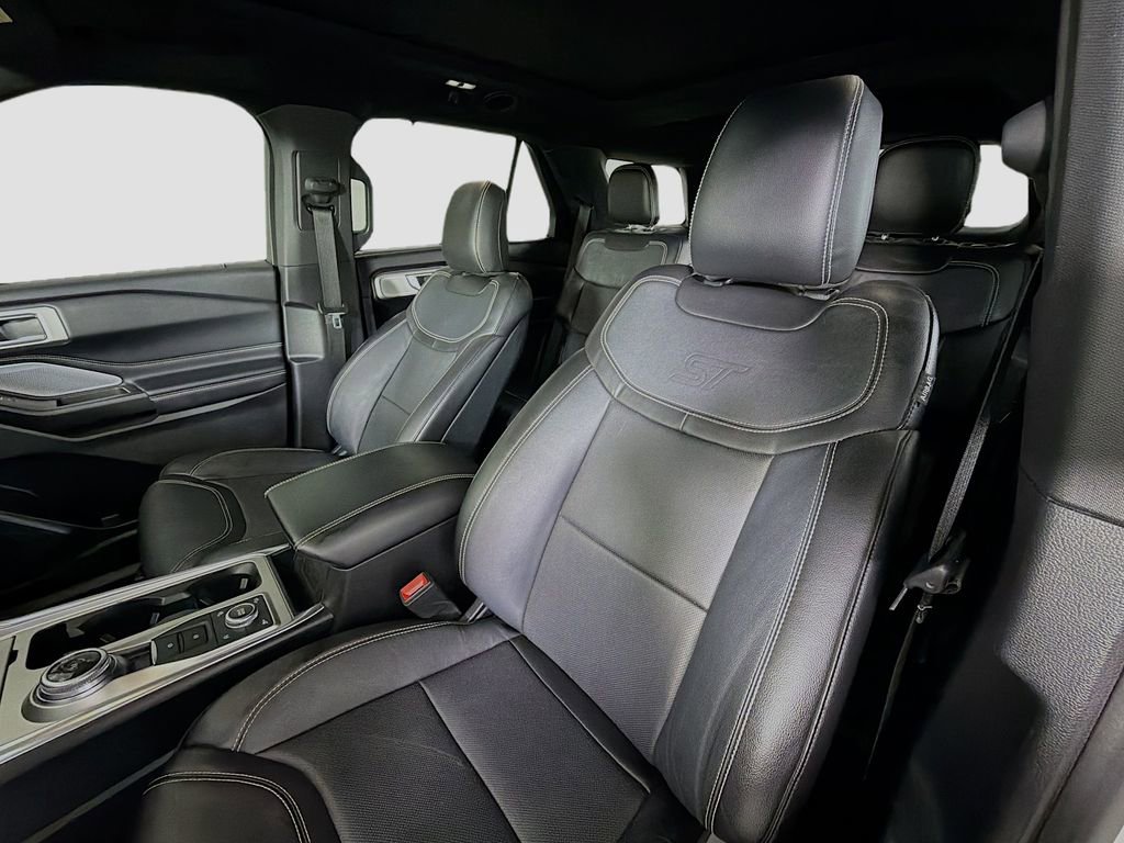 Used 2020 Ford Explorer ST w/ ST Street Pack image 12
