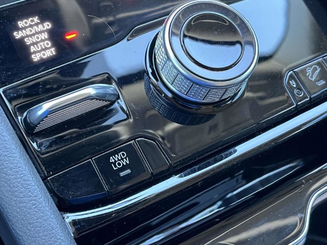 Used 2023 Jeep Grand Cherokee 4WD 4xe w/ Luxury Tech Group II image 35