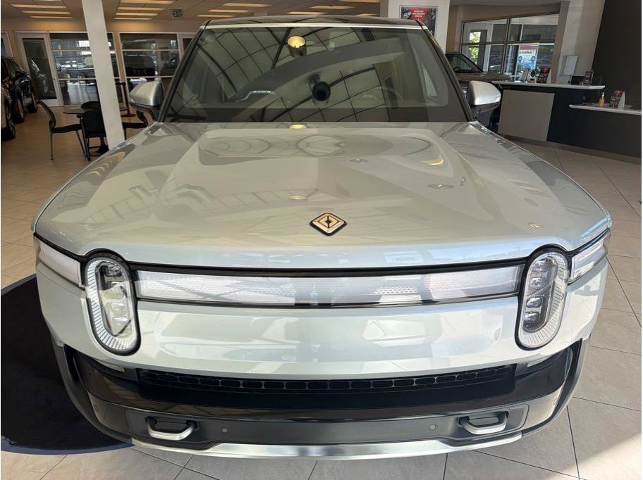Used 2024 Rivian R1S Adventure Dual AWD/4WD image 2
