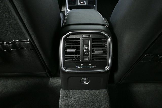 New 2026 Porsche Macan GTS image 26