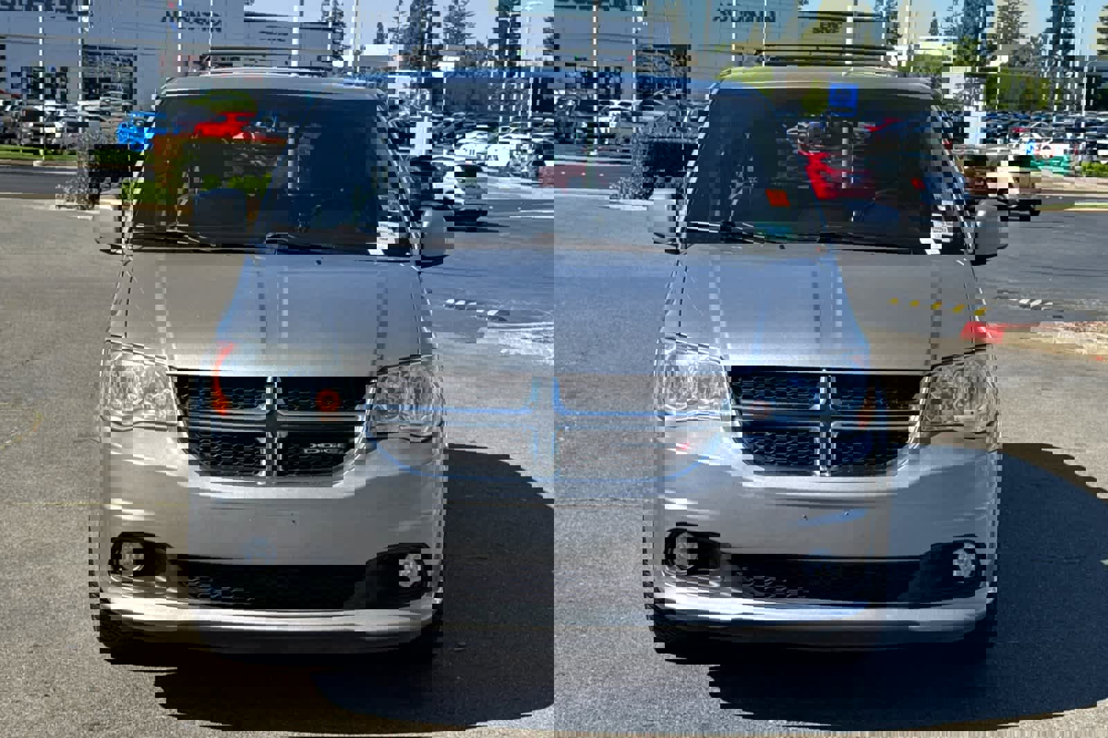 Used 2019 Dodge Grand Caravan SXT image 10