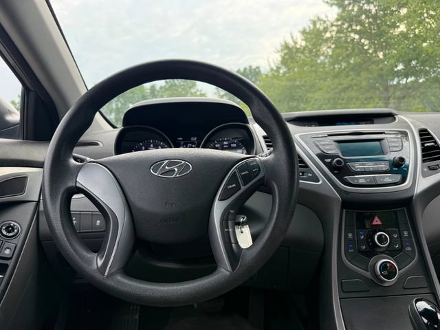 Used 2016 Hyundai Elantra SE FWD image 9