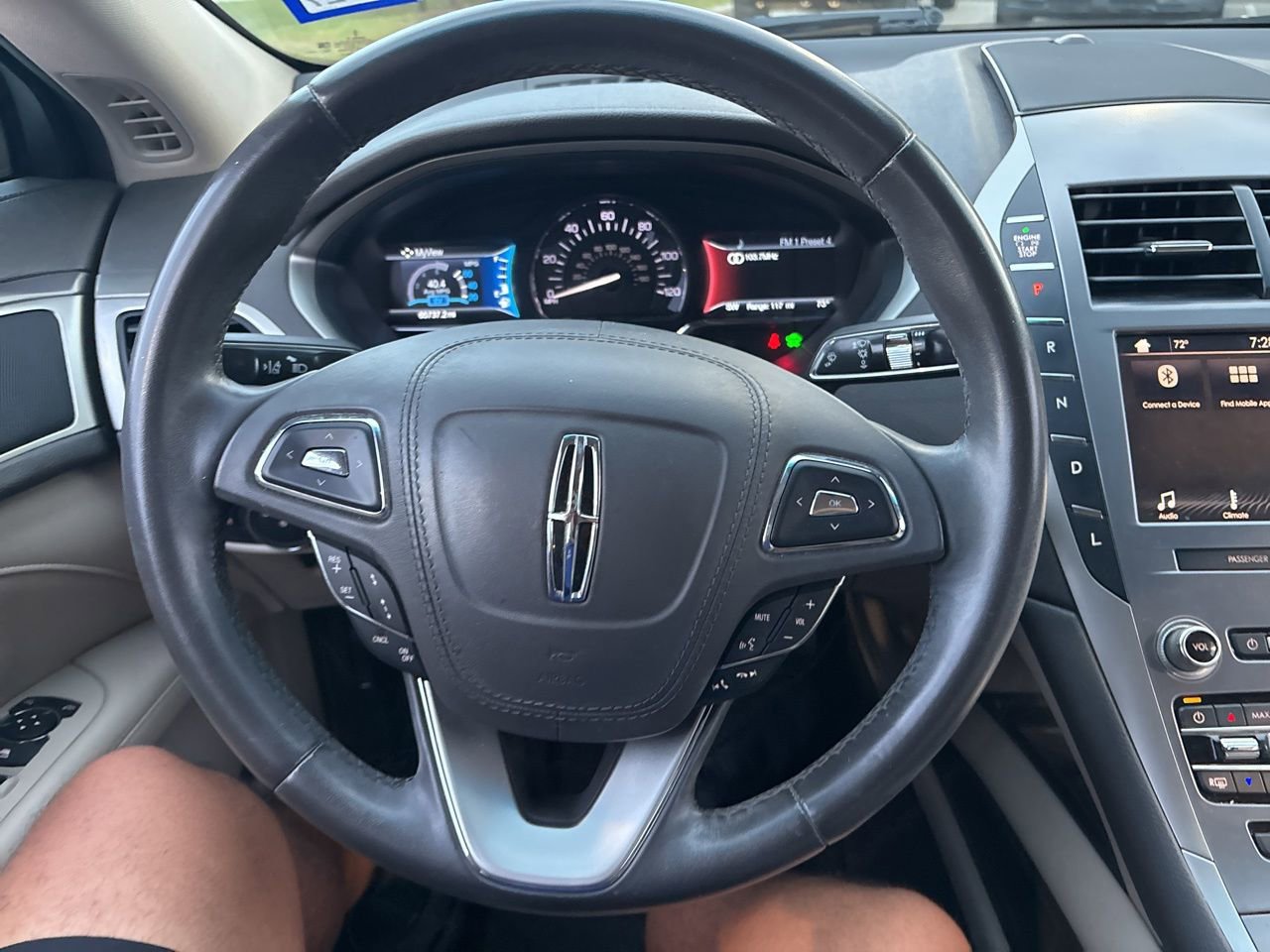 Used 2019 Lincoln MKZ Premiere image 23