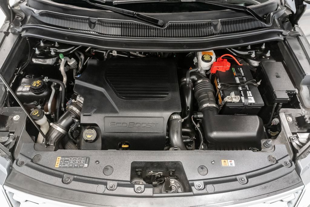 Used 2018 Ford Explorer Platinum AWD/4WD image 3